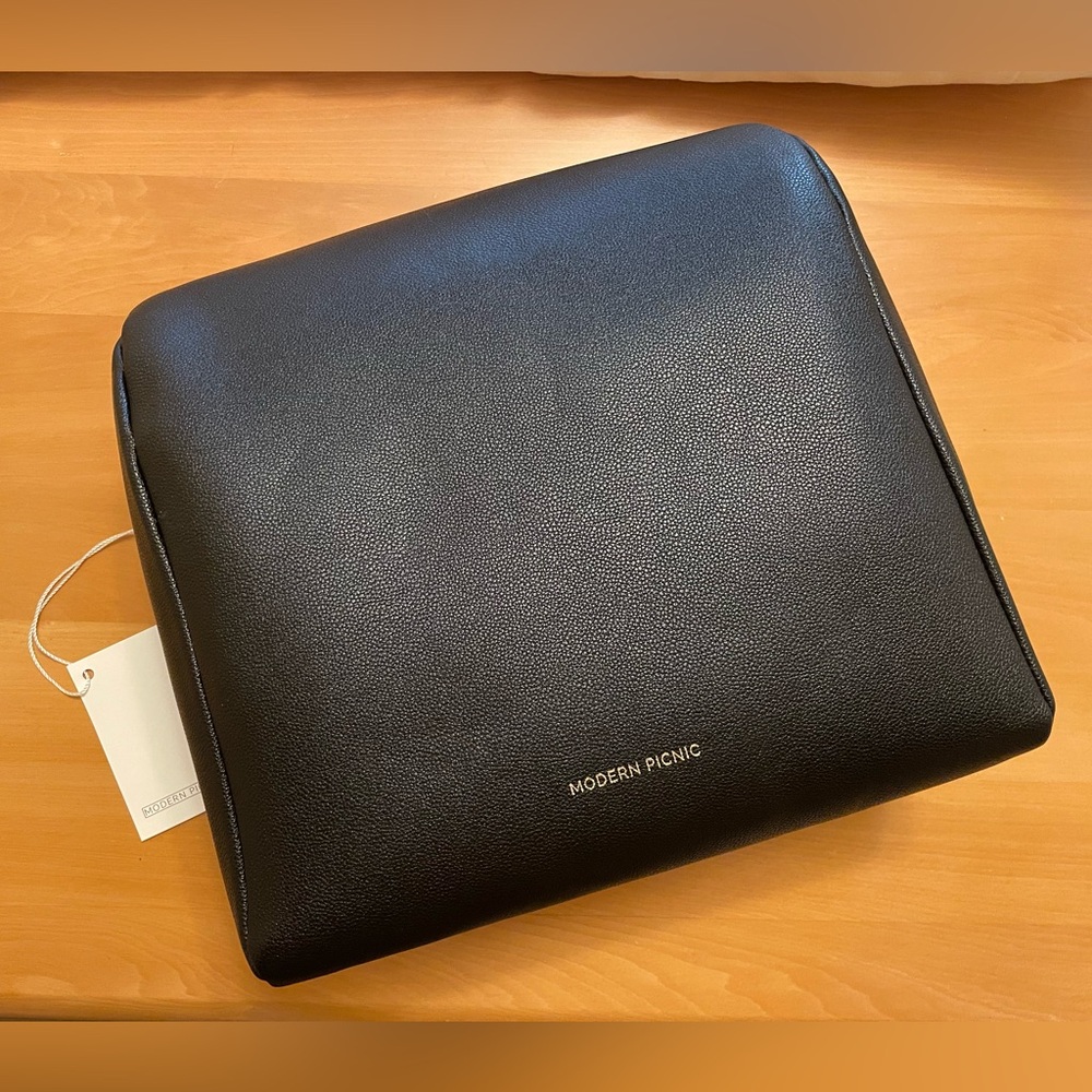 Black Modern Picnic pouch